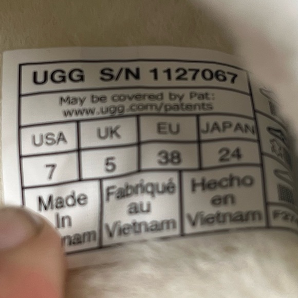 UGG Maxi Slide Logo Shoes / Slides / Platforms - White & Black - Women’s Size 7 - Picture 12 of 14